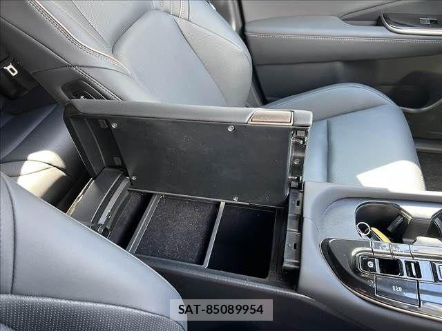 Toyota CROWN 2024-09 2828362-20