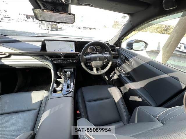 Toyota CROWN 2024-09 2828362-29