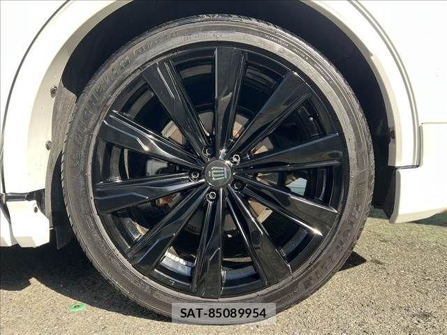 Toyota CROWN 2024-09 2828362-5