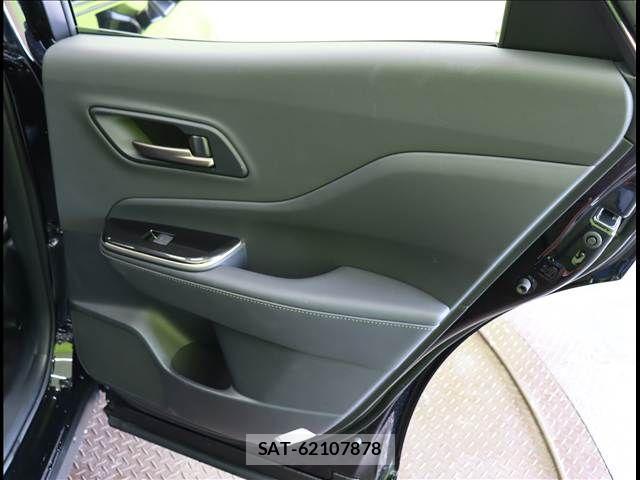 Toyota CROWN 2024-04 3664633-28