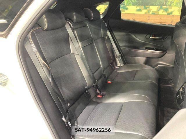 Toyota CROWN 2023-12 4040203-9