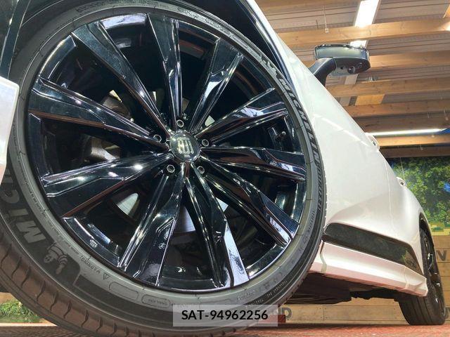 Toyota CROWN 2023-12 4040203-12