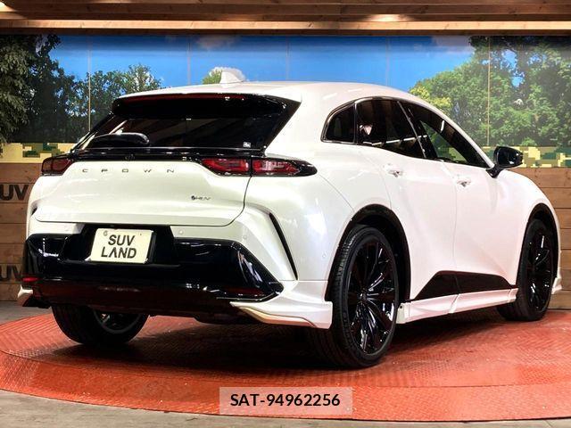 Toyota CROWN 2023-12 4040203-16