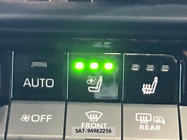Toyota CROWN 2023-12 4040203-6
