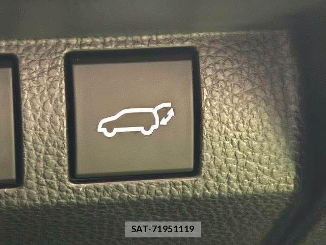 Toyota CROWN 2024-04 4138858-13