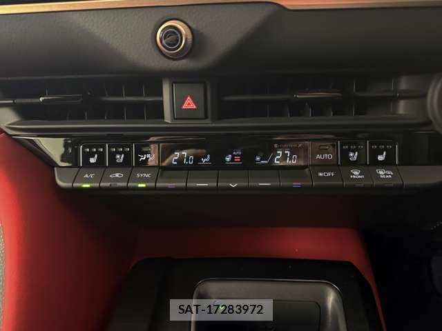 Toyota Crown Sports 2025-06 4589787-18