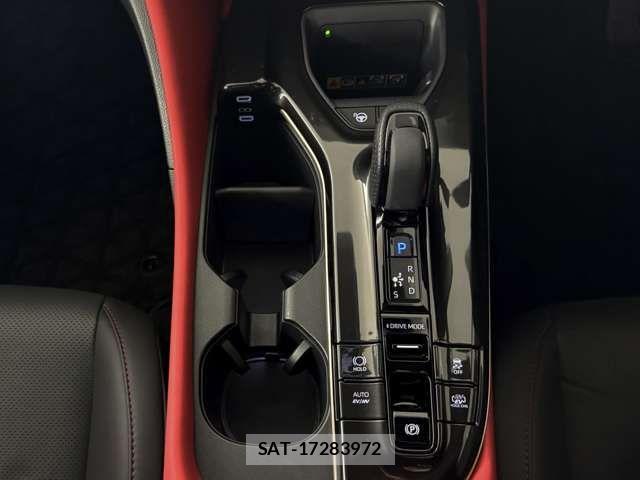 Toyota Crown Sports 2025-06 4589787-19