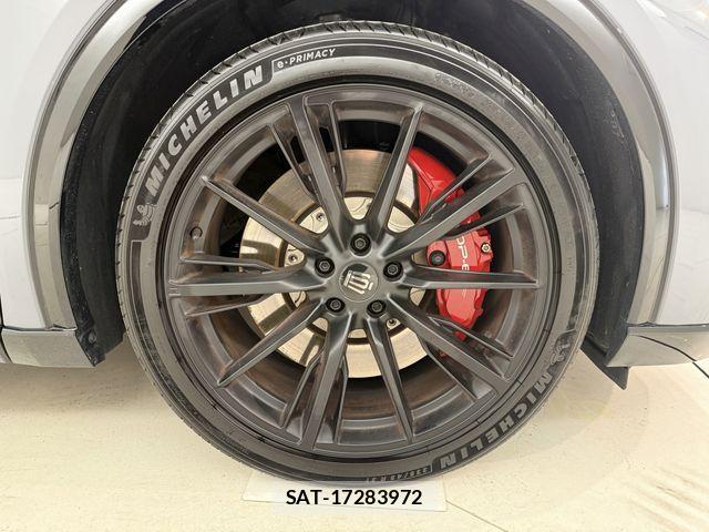 Toyota Crown Sports 2025-06 4589787-25