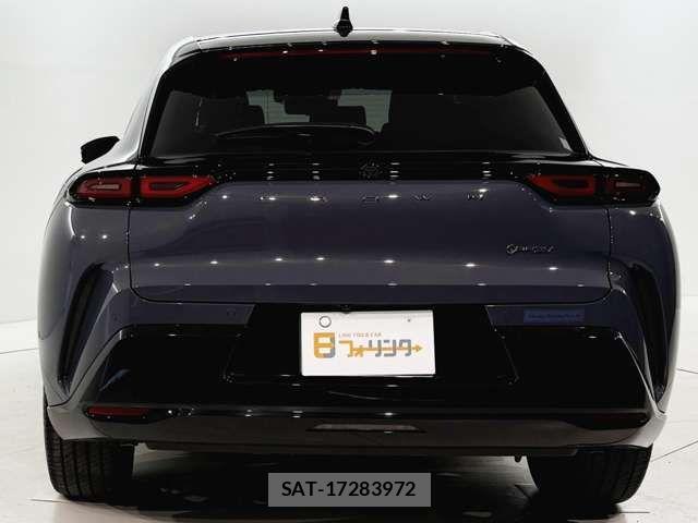 Toyota Crown Sports 2025-06 4589787-5