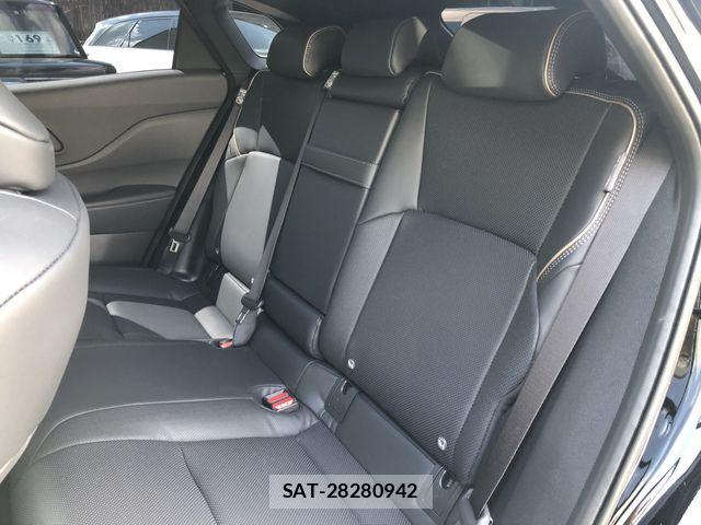 Toyota Crown Sports 2025-10 4936341-13