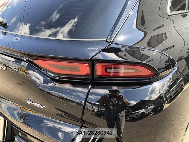 Toyota Crown Sports 2025-10 4936341-20