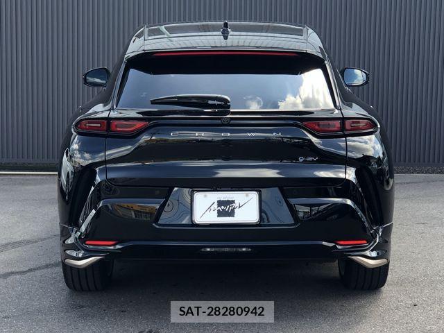 Toyota Crown Sports 2025-10 4936341-4