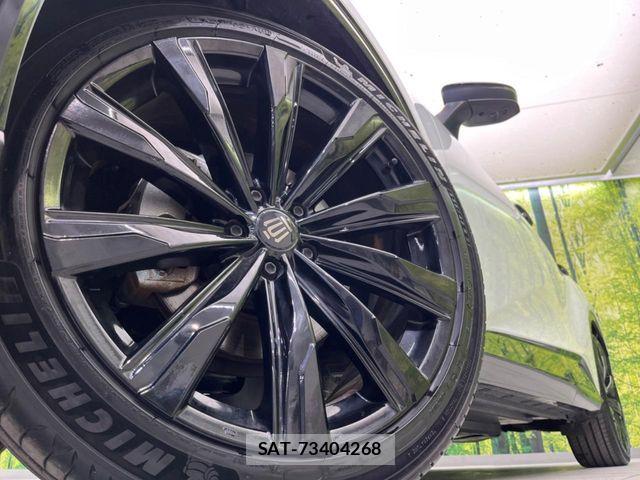 Toyota Crown Sports 2023-10 5864215-11