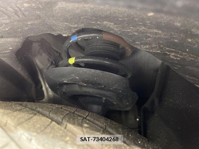 Toyota Crown Sports 2023-10 5864215-18