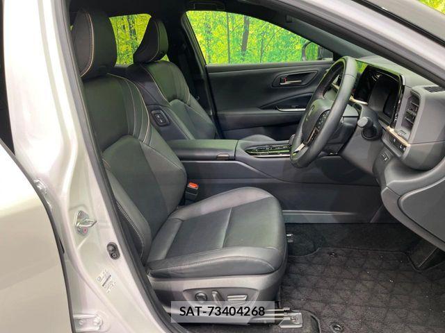 Toyota Crown Sports 2023-10 5864215-7