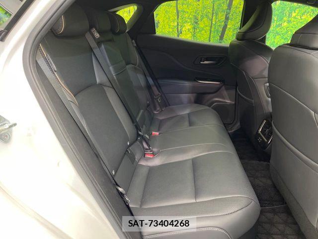 Toyota Crown Sports 2023-10 5864215-8