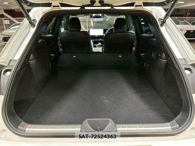 Toyota Crown Sports 2024-12 5864146-19