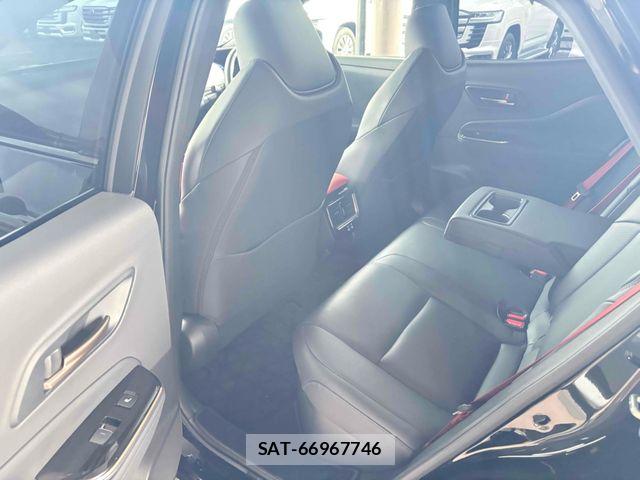 Toyota Crown Sports 2024-05 5864112-25