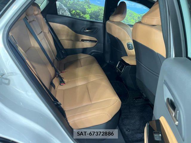 Toyota Crown Sports 2024-09 5864196-9