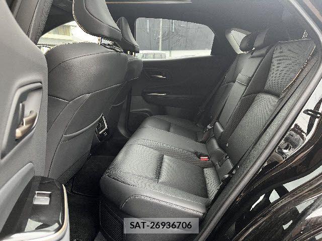 Toyota Crown Sports 2024-04 6010912-12