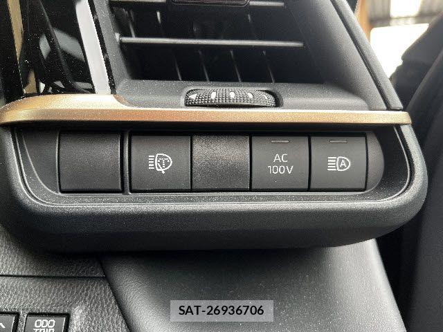 Toyota Crown Sports 2024-04 6010912-16