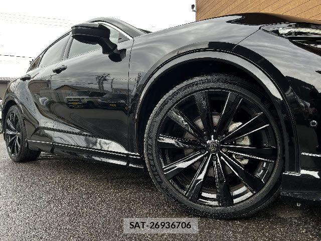 Toyota Crown Sports 2024-04 6010912-26