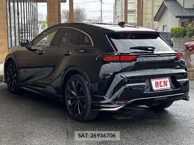 Toyota Crown Sports 2024-04 6010912-8