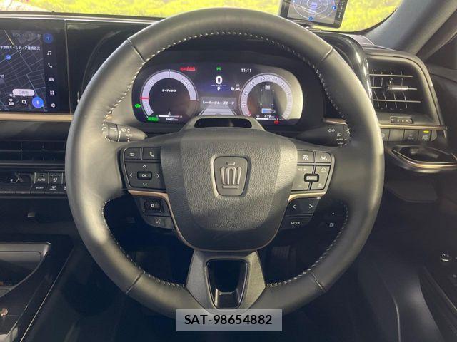 Toyota Crown Sports 2024-12 6010919-10