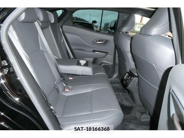 Toyota Crown Sports 2023-11 6010907-10
