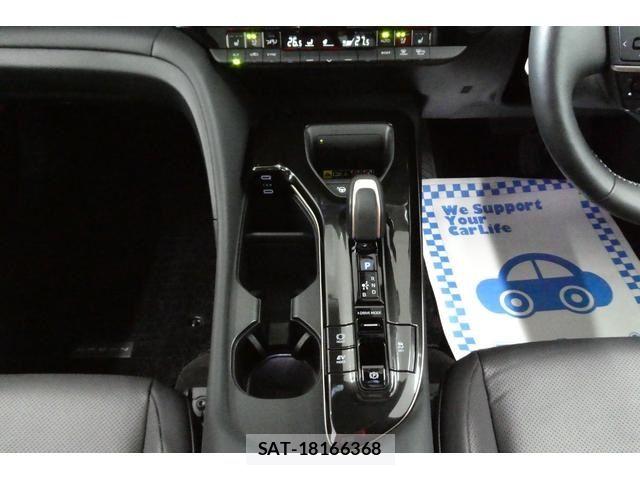 Toyota Crown Sports 2023-11 6010907-22