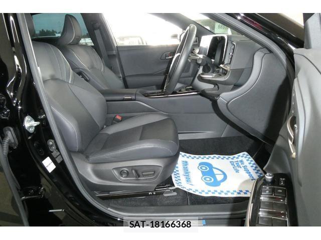 Toyota Crown Sports 2023-11 6010907-4