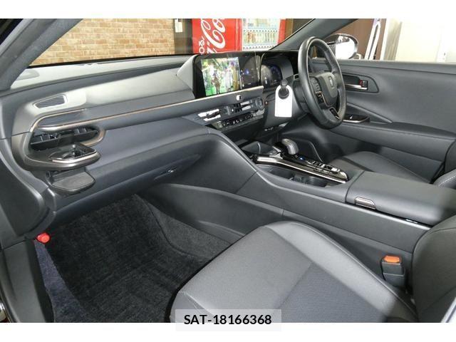 Toyota Crown Sports 2023-11 6010907-5