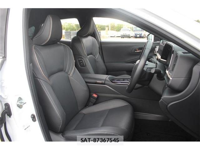 Toyota Crown Sports 2024-01 6243078-18