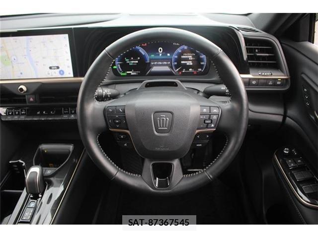 Toyota Crown Sports 2024-01 6243078-21