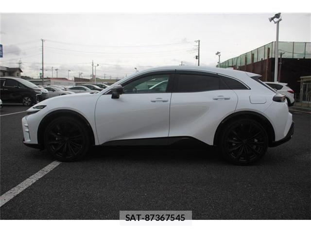 Toyota Crown Sports 2024-01 6243078-8