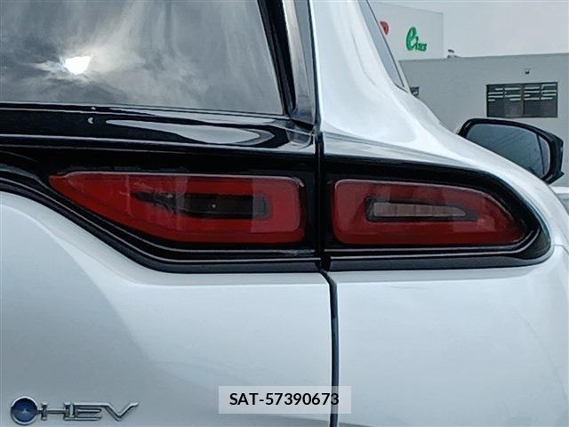 Toyota Crown Sports 2023-12 6276050-12