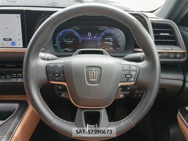 Toyota Crown Sports 2023-12 6276050-17