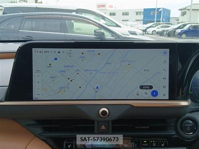 Toyota Crown Sports 2023-12 6276050-2