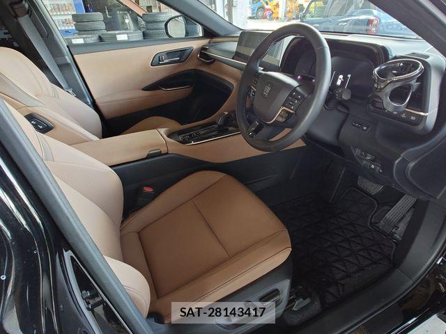 Toyota Crown Sports 2024-06 6303484-9