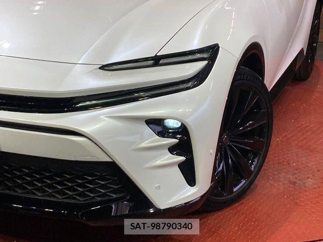 Toyota Crown Sports 2023-11 6544557-5