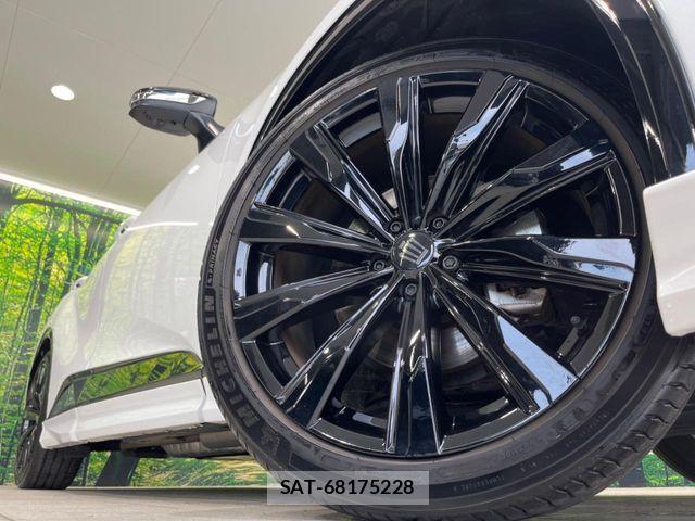 Toyota Crown Sports 2023-12 6611264-11
