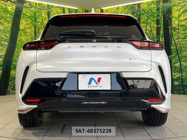 Toyota Crown Sports 2023-12 6611264-14