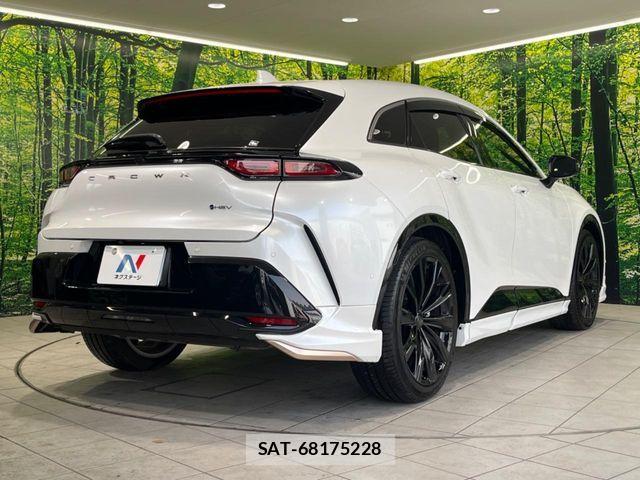 Toyota Crown Sports 2023-12 6611264-16