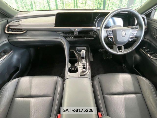 Toyota Crown Sports 2023-12 6611264-1
