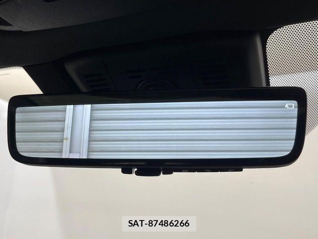 Toyota Crown Sports 2024-10 6641415-10