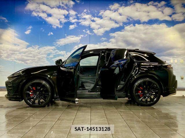 Toyota Crown Sports 2024-07 6641414-15