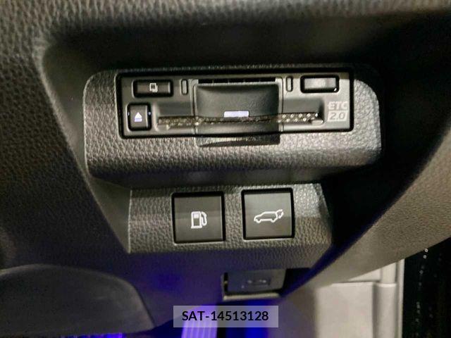 Toyota Crown Sports 2024-07 6641414-25
