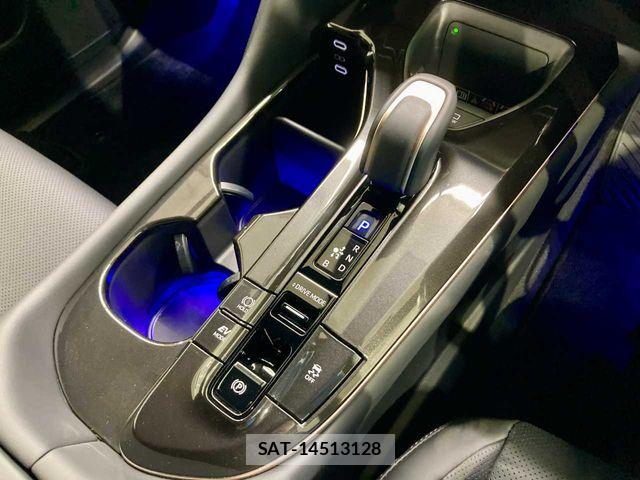 Toyota Crown Sports 2024-07 6641414-27