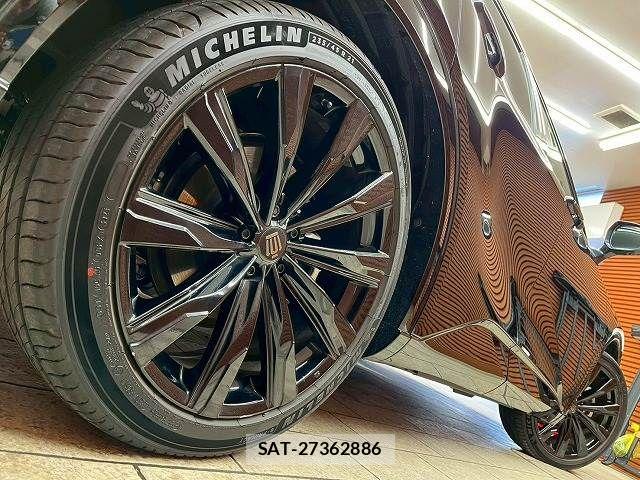 Toyota Crown Sports 2025-01 6670995-9