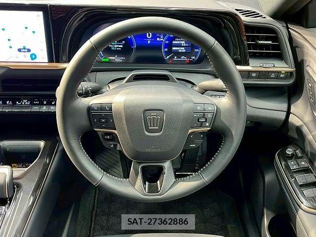 Toyota Crown Sports 2025-01 6670995-12